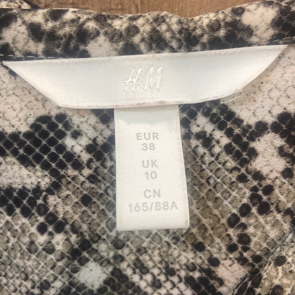H And M Snake Print Shirt - Picture 4 of 5
